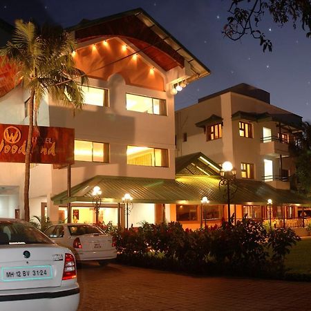 Hotel Woodland Kolhapur Buitenkant foto