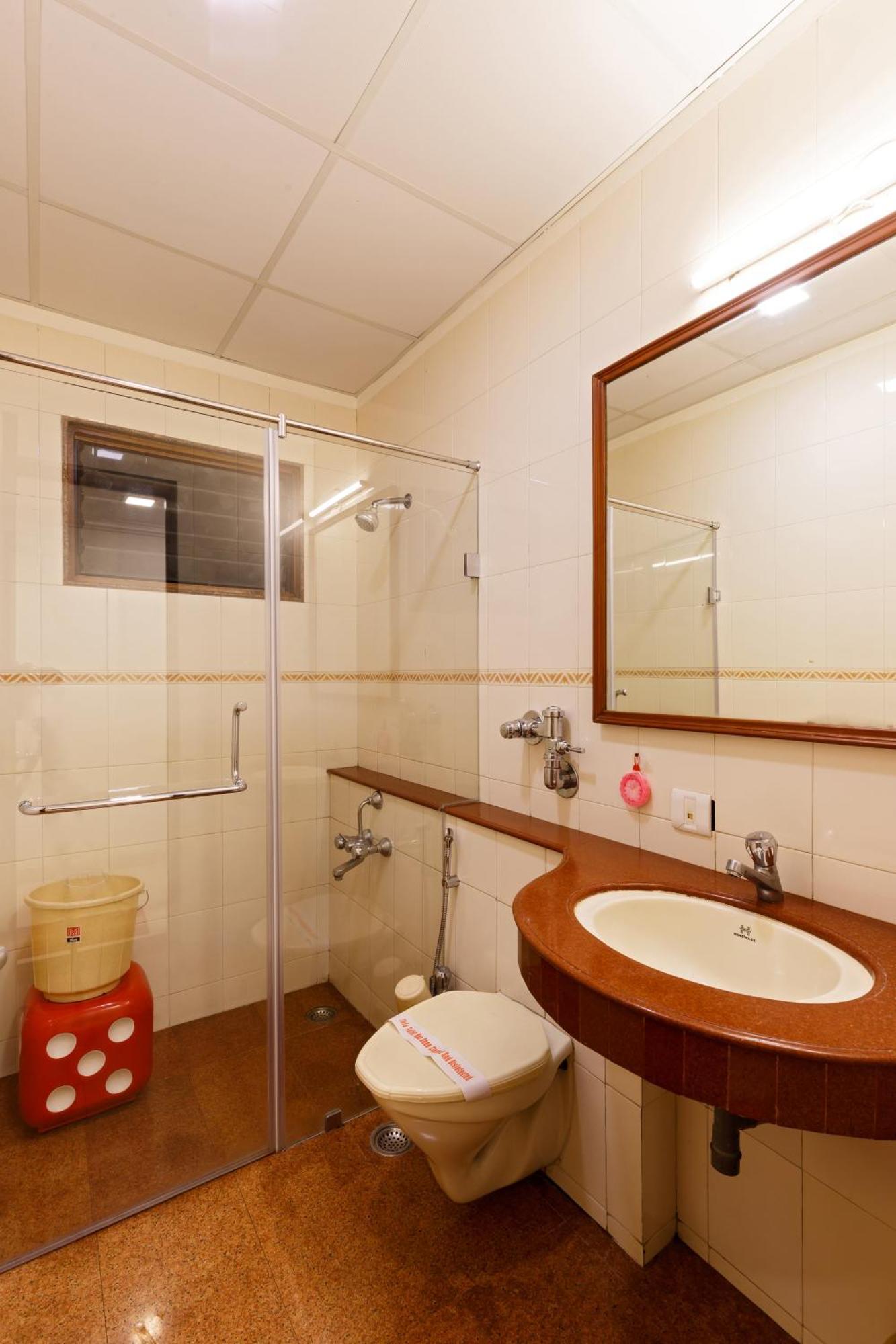 Hotel Woodland Kolhapur Buitenkant foto